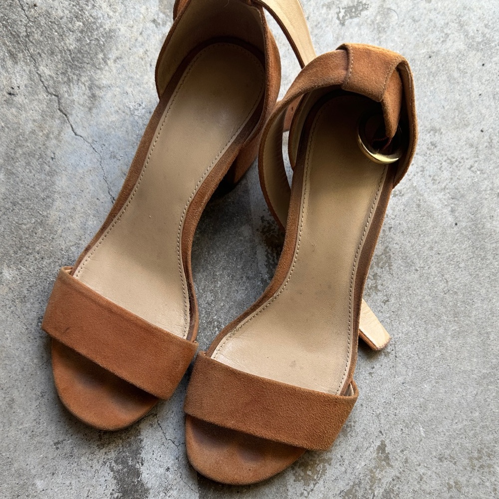 Elegant Tan Women's Sandals